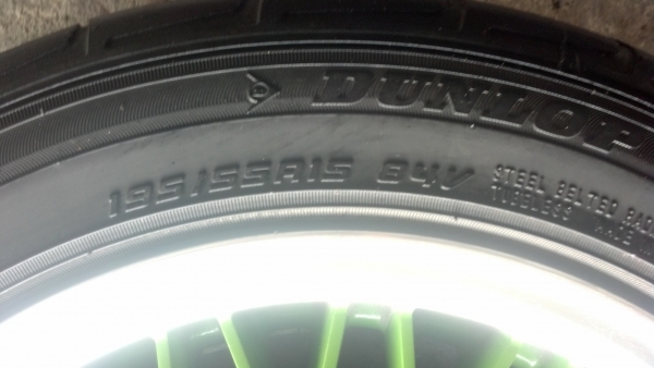 แม็กรีลเยอรมันขอบ15 ทำสีใหม่ ขอบเงา พร้อมยาง แม็กรีลเยอรมันขอบ15 ทำสีใหม่ ขอบเงา พร้อมยาง