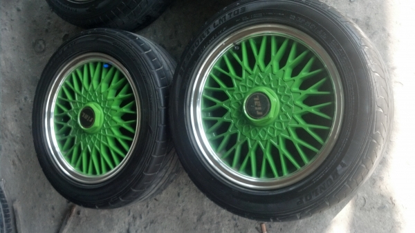 แม็กรีลเยอรมันขอบ15 ทำสีใหม่ ขอบเงา พร้อมยาง แม็กรีลเยอรมันขอบ15 ทำสีใหม่ ขอบเงา พร้อมยาง