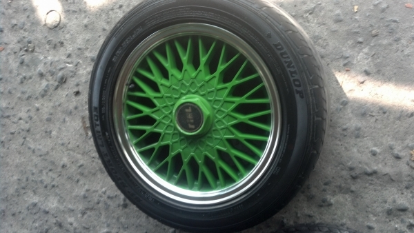 แม็กรีลเยอรมันขอบ15 ทำสีใหม่ ขอบเงา พร้อมยาง แม็กรีลเยอรมันขอบ15 ทำสีใหม่ ขอบเงา พร้อมยาง