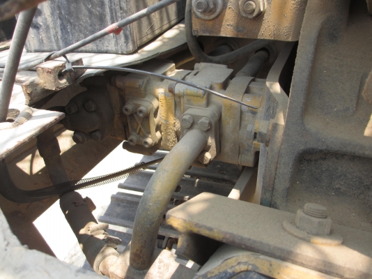 KOMATSU PC30-6  เก่าไทย เอวแน่น ปั็มแรง สภาพพร้อมใช้ สุดๆเอาไปแบ่งกันใช้ได้เลยครับ   น้องร็อค จัดหั้ย สนใจโทร สอบถามได้ 081-8535656