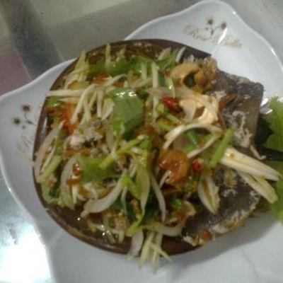 สวนอาหาร น้องน้ำหมูกะทะ บรรยากาศริมน้ำ ร่มรื่น อาหารสะอาด สดอร่อย