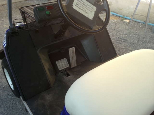 ขายรถ Golf แต่ง 4 ที่นั่ง ระบบ Hybrid ปรับราคาจาก 49,000 เหลือ 39,500