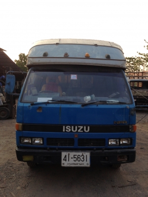 ขายรถNPR115 หลังคาโดยสารพร้อมเบาะนั้ง2แถวรถห้างแท้ๆ