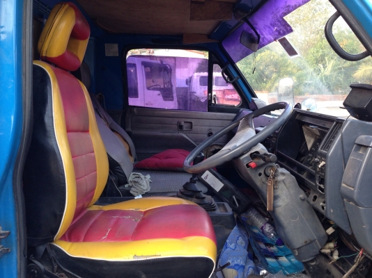 ขายรถNPR115 หลังคาโดยสารพร้อมเบาะนั้ง2แถวรถห้างแท้ๆ