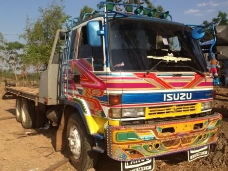 ISUZU ROCKY 165 HP 6D14 รถหางปลาสิบล้อ 2 เพลา ช่วงล่างใหญ่ชุดเฟืองท้ายเพลาโบกี้ของ MITSUBISHI FUSO เครื่องแห้งแรงดี หัวเก๋งแล็ปลายสวย ภายในคอนโซลสวยครบ พวงมาลัยเพาเวอร์ เบรคทริ๊ปฟี้ ช่วงล่างคัชซีสวยไม่มีบวม ยางสภาพดี 70\% พร้อมลากพร้อมบรรทุกได้เลย เอกสารเล