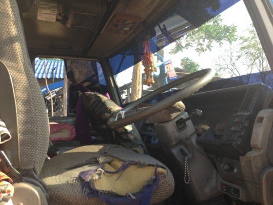 ISUZU ROCKY 165 HP 6D14 รถหางปลาสิบล้อ 2 เพลา ช่วงล่างใหญ่ชุดเฟืองท้ายเพลาโบกี้ของ MITSUBISHI FUSO เครื่องแห้งแรงดี หัวเก๋งแล็ปลายสวย ภายในคอนโซลสวยครบ พวงมาลัยเพาเวอร์ เบรคทริ๊ปฟี้ ช่วงล่างคัชซีสวยไม่มีบวม ยางสภาพดี 70\% พร้อมลากพร้อมบรรทุกได้เลย เอกสารเล