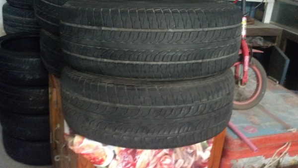 ยางนิตโตะ 225 60 16 ดอกหนาๆ ราคา 650 บาท