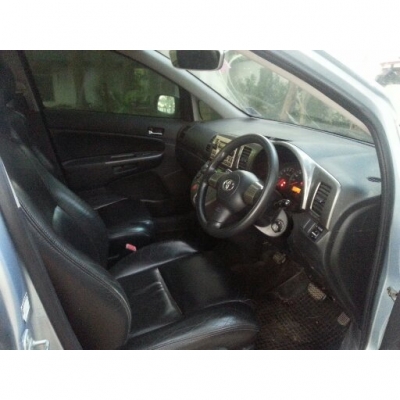 2004 TOYOTA, WISH สีฟ้า
