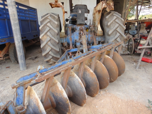 รถไถฟอร์ด FORD 77 แรงดี พรอมผาน7+ใบดัน((086-2126921))