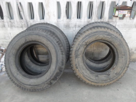 ยาง 10.00-20 สวยๆ 4 เส้น