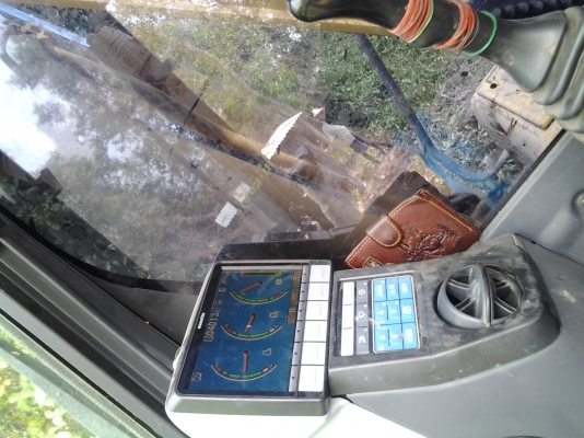 ขายด่วน!! KOMATSU PC 130-8 ไมล์ชม. 4013 สภาพสวยค่ะ พร้อมใช้งาน เอกสารใบแจ้งจำหน่าย สนใจติดต่อ ญาดา 082-4487788 ขายด่วน!! KOMATSU PC 130-8 ไมล์ชม. 4013 สภาพสวยค่ะ พร้อมใช้งาน เอกสารใบแจ้งจำหน่าย สนใจติดต่อ ญาดา 082-4487788