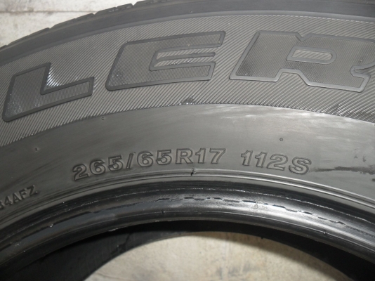 ยาง BRIDGESTONE 265/65R17ปี09 สวย 1 คู่ ยาง BRIDGESTONE 265/65R17ปี09 สวย 1 คู่