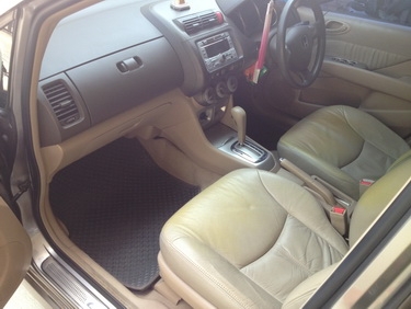 ขายรถเก๋ง Honda City ZX รุ่นV ปี2005 รถบ้าน100\% ขาย347000 บาท
