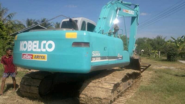ืขายด่วน!!! Kobelco sk200-6. YN-10 สภาพสวย เอกสารพร้อม ืขายด่วน!!! Kobelco sk200-6. YN-10 สภาพสวย เอกสารพร้อม