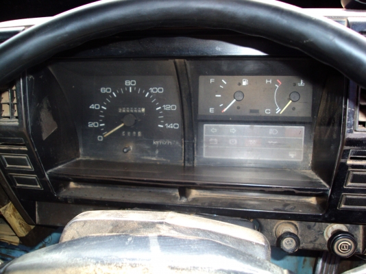 ลดราคา ขาย 4ล้อ   88 แรงม้า  4JB1 รถห้าง  สภาพสวยพร้อมใช้งาน เครื่องแน่น ทะเบียนเต็ม มี.ค57