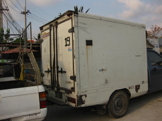 ขายด่วนตู้ฟรีตของ4 ล้อกลาง และกระบะ0863229708