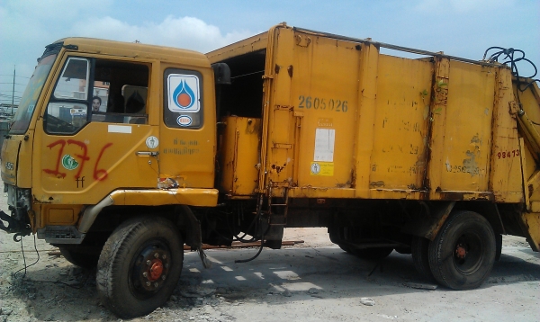 ขายรถ6ล้อหัวคัสซีเครื่อง 6D16 ยาง9ถูกๆตามสภาพ