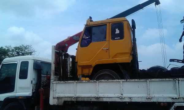 ขายรถ6ล้อหัวคัสซีเครื่อง 6D16 ยาง9ถูกๆตามสภาพ