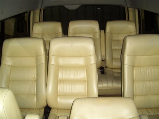 รถตู้TOYOTA COMMUTER 2500D4Dหลังคาสูงปี2007เบาะหนัง3แถวVIP