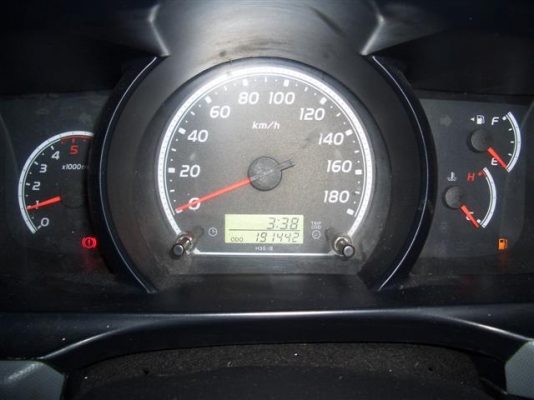 รถตู้TOYOTA COMMUTER 2500D4Dหลังคาสูงปี2007เบาะหนัง3แถวVIP