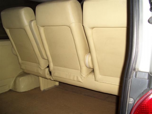 รถตู้TOYOTA COMMUTER 2500D4Dหลังคาสูงปี2007เบาะหนัง3แถวVIP