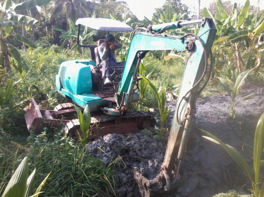 ขาย KOMATSU PC 20-7 อาร์มพิเศษ ราคา 220,000 บาท !!