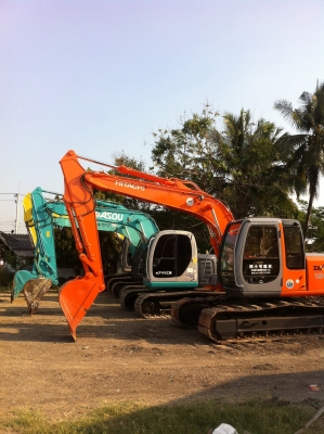 ขายด่วน รถแม็คโคร รถแทรคเตอร์  เก่าญี่ปุ่นแท้ๆ  สภาพดี  หลายคัน  สนใจรุนไหนคลิกดูได้ที่ชื่อ สุวรรณี  โทร 089 7462641