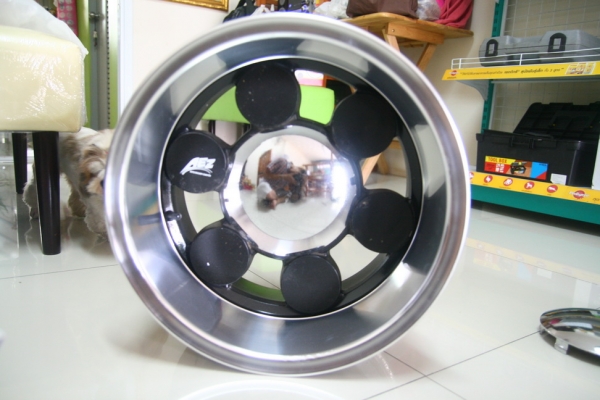 ล้อแม็ค 5รู114 ขอบ15กว้าง8.5นิ้ว ล้อแม็ค 5รู114 ขอบ15กว้าง8.5นิ้ว