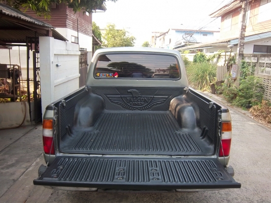 ขายรถกะบะ FORD RANGER  XLT ปี 2003  4 ประตู