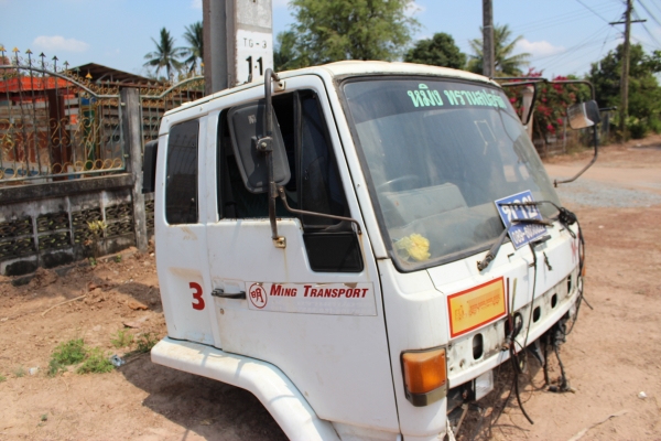 หัวเก๋งรถสิบล้อ