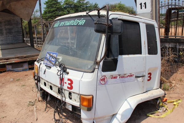 หัวเก๋งรถสิบล้อ