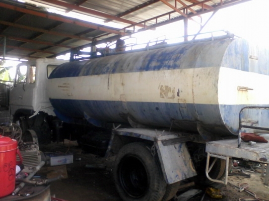 ขายถูกรถบรรทุกน้ำ6ล้อ 8000ลิตร MITSUBISHI 175แรง เครื่องดี คัสชีส์สวย ใช้งานน้อยมาก กำลังเก็บสีให้ใหม่ อุปกรณ์ครบครับ