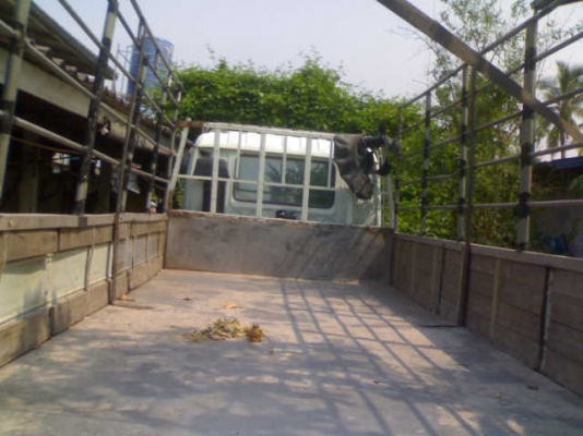 ขาย DEGA FRR32L1 6HE1 6.20 เมตร ยาง 825/16 80\% ขาย DEGA FRR32L1 6HE1 6.20 เมตร ยาง 825/16 80\%