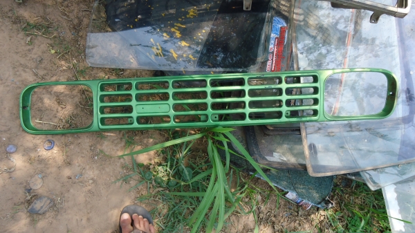 กระจังหน้า มาสด้า ดัสสัน มีหลายตัว กระจังหน้า มาสด้า ดัสสัน มีหลายตัว