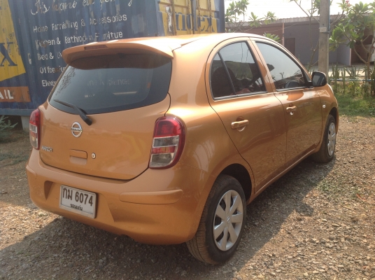 ขายรถนิสันมาร์ท ปี2011ราคา290000บาท โทร.089-6411117
