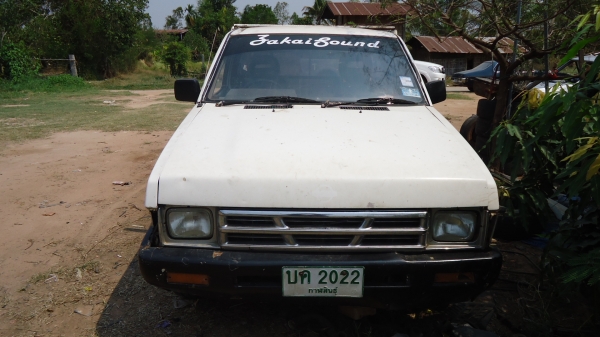 นิสสัน หน้าโง่ ปี 37 นิสสัน หน้าโง่ ปี 37