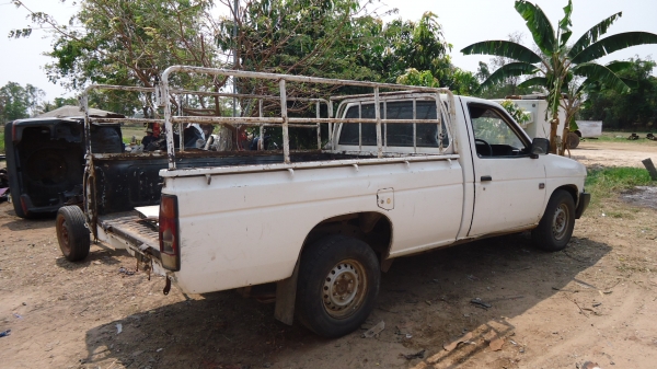 นิสสัน หน้าโง่ ปี 37 นิสสัน หน้าโง่ ปี 37