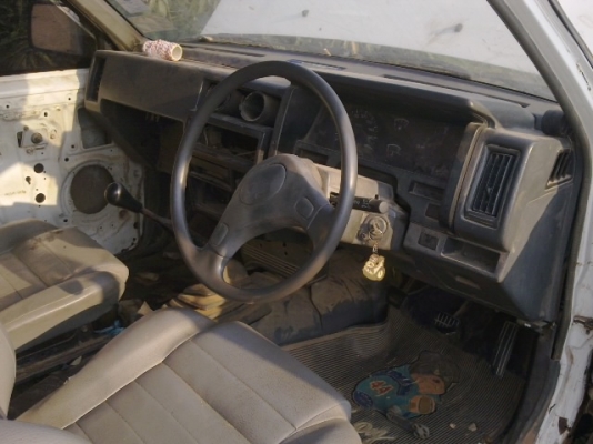 นิสสัน หน้าโง่ ปี 37 นิสสัน หน้าโง่ ปี 37