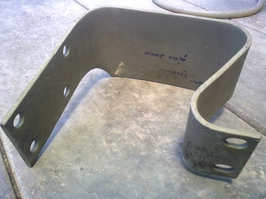 กันชนรถจิ้ปกลาง