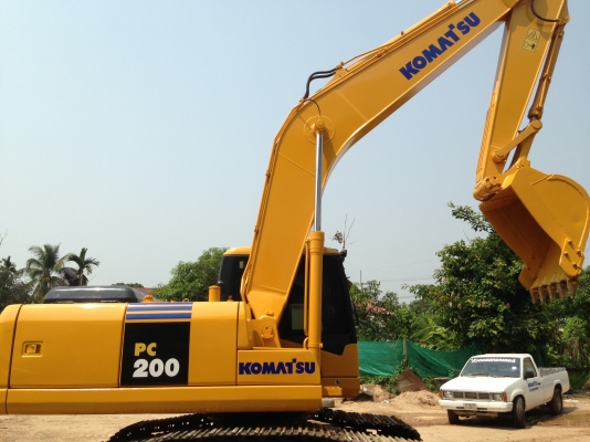 ขาย komatsu PC200-7