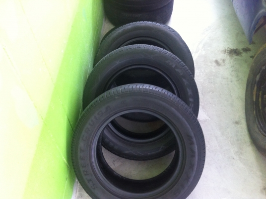 ยาง\%สภาพดีขอบ14"ดอกดี 4เส้นถูกยางยังใช้ได้อีกนาน