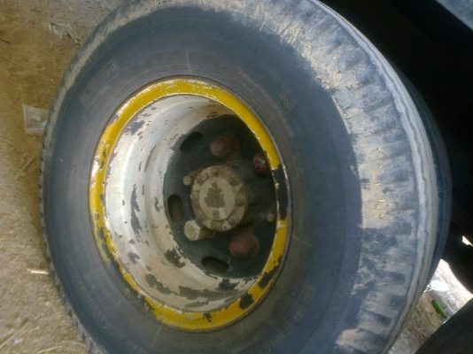 ISUZU NPR 120 HP 4HF1 ปี 41 กระบะคอกเหล็กยาว 4.30 เมตร เครื่องฝาขาวแห้งดีไม่มีเยิ้ม ภายในเก๋งคอนโซลสวยครบ พวงมาลัยเพาเวอร์ ช่วงล่างใหญ่คัชซีีสวยมากๆไม่มีปัญหา ยาง 8.25 ขอบ 16 สภาพดีพร้อมบรรทุกได้เลย เอกสารทะเบียนภาษีครบไม่ขาดพร้อมโอน ราคาต่อรองได้ครับ ISUZU NPR 120 HP 4HF1 ปี 41 กระบะคอกเหล็กยาว 4.30 เมตร เครื่องฝาขาวแห้งดีไม่มีเยิ้ม ภายในเก๋งคอนโซลสวยครบ พวงมาลัยเพาเวอร์ ช่วงล่างใหญ่คัชซีีสวยมากๆไม่มีปัญหา ยาง 8.25 ขอบ 16 สภาพดีพร้อมบรรทุกได้เลย เอกสารทะเบียนภาษีครบไม่ขาดพร้อมโอน ราคาต่อรองได้ครับ