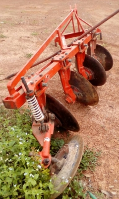 ขายผาน บุกเบิก + เทเลอรลาก  2 ชิ้น ราคา  38000  บาท วันทูคอล 098 668-3479 dtac 094 283-9369 สิทธิ์ คับ