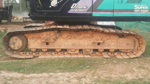 ขายรถขุดแบ็คโฮ KOBELCO SK200 MARK 6 สถาพดี หมื่นกว่าชั่วโมง เล่มเบียน 1,230,000บ. สนใจ 0835601591 หรือ 0903494058