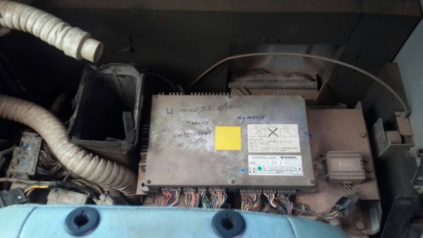 ขายรถขุดแบ็คโฮ KOBELCO SK200 MARK 6 สถาพดี หมื่นกว่าชั่วโมง เล่มเบียน 1,230,000บ. สนใจ 0835601591 หรือ 0903494058