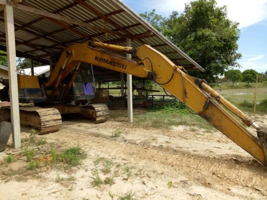 ขาย 275,000  KOMATSU PC 120-3 เครื่อง ISUZU 6 BB ปั้มแรง เอวแน่น โซ่หนาช่วงล่างสวย รถพร้อมใช้ รถอยู่ อุบลราชธานี 090-772-3710 090-772-3708