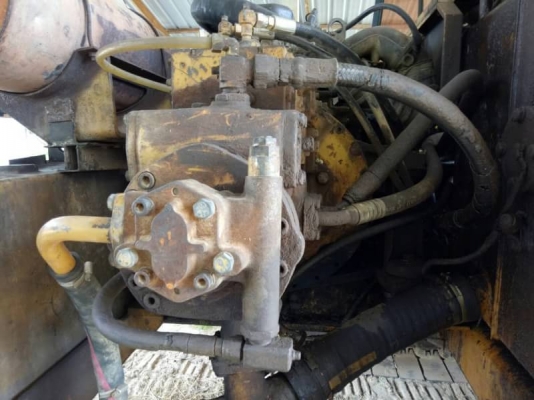 ขาย 275,000  KOMATSU PC 120-3 เครื่อง ISUZU 6 BB ปั้มแรง เอวแน่น โซ่หนาช่วงล่างสวย รถพร้อมใช้ รถอยู่ อุบลราชธานี 090-772-3710 090-772-3708