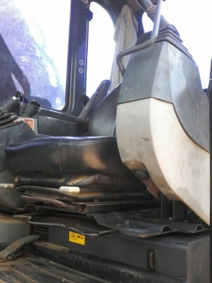 ขายKobelco sk200m8yn11 สภาพพร้อมใช้ ติดต่อคุณอ๊อฟพิจิตร086-737-9991