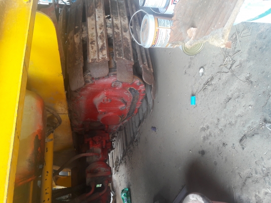 รถเกี่ยวข้าวพร้อมรถเทเลอร์ รถเกี่ยวข้าวพร้อมรถเทเลอร์