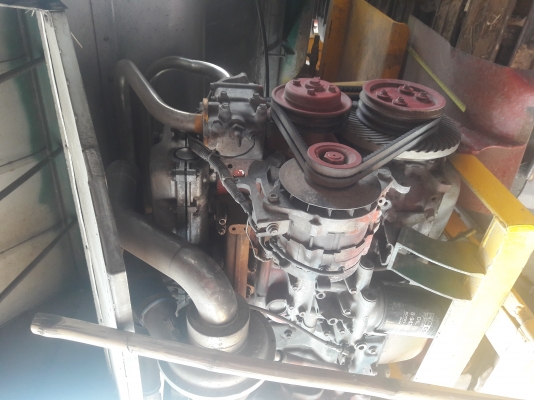 รถเกี่ยวข้าวพร้อมรถเทเลอร์